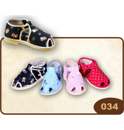034 - dětský sandálek