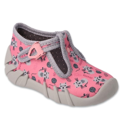 110N484 18 - dívčí bačkorky Befado růžové, kočky