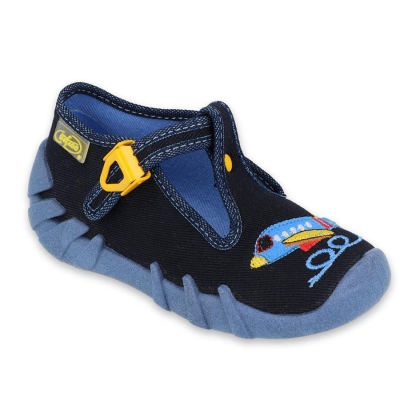 110P429 18 - chlapecké bačkorky Befado, letadlo