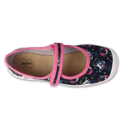 114Y497 - dívčí balerínky Befado, pejsci, kočky