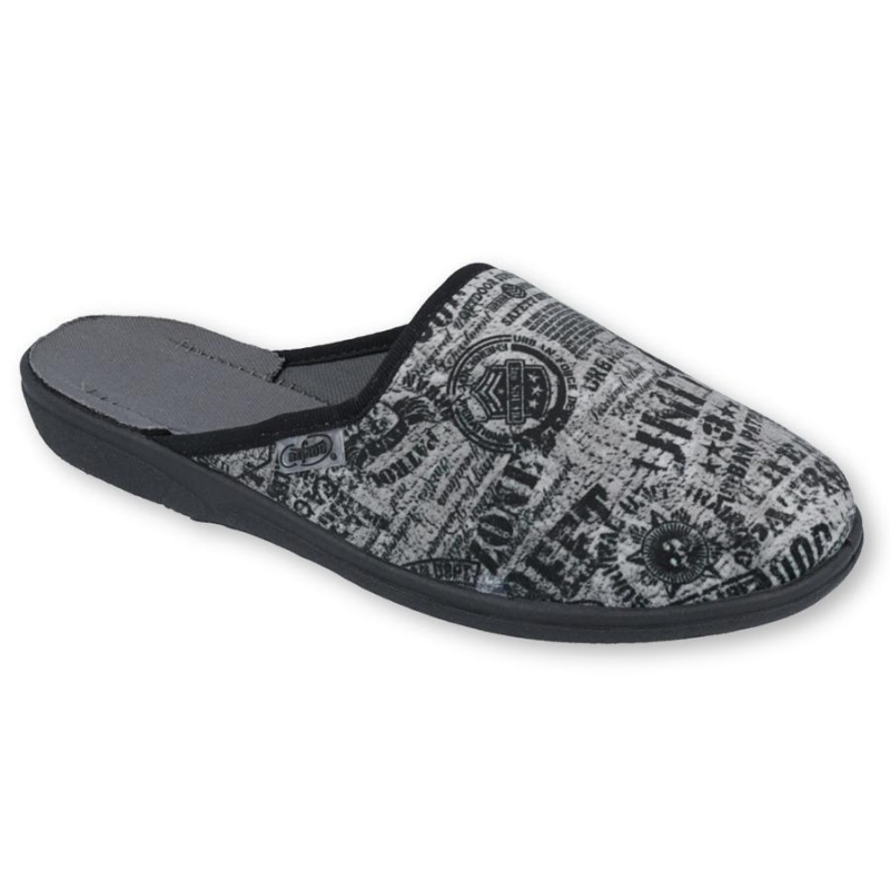 201Q091 37 - chl. pantofle, šedé, novinový potisk