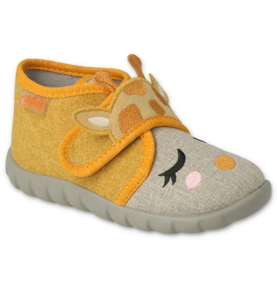 465P086 18 - dívčí bačkorky Befado SZ, žirafa