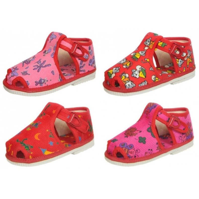 505 DÍVČÍ sandálky / přezůvky HP ČECHTÍN na přezku, certifikát Žirafa, různé vzory a motivy