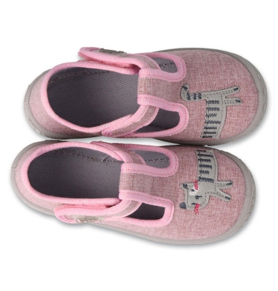 631P020 18 - dívčí bačkorky Befado růžové, kočka